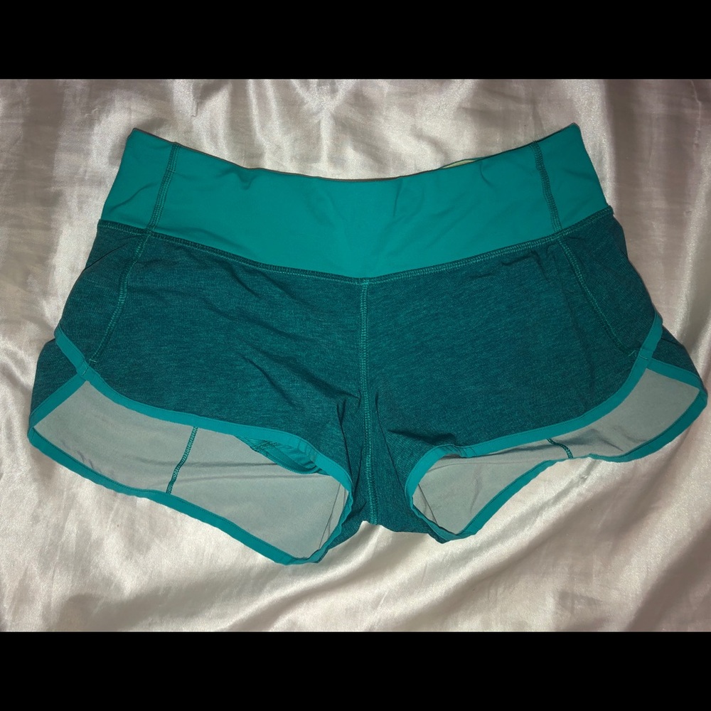Lululemon Speed up shorts 2.5